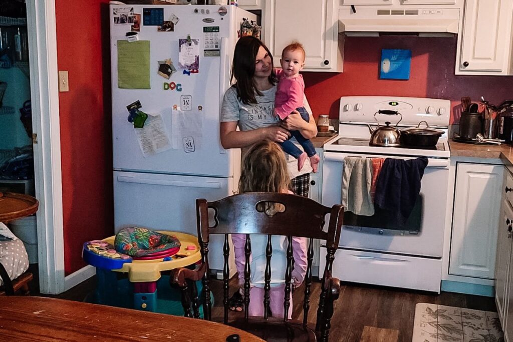 Productive Morning Routine for a Stay at Home Mom - Homestead to Heaven